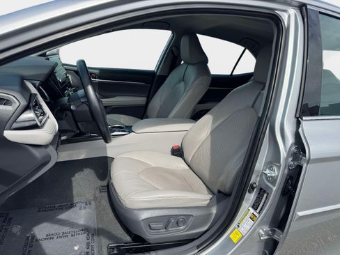 Certified 2021 Toyota Camry XLE FWD image 12