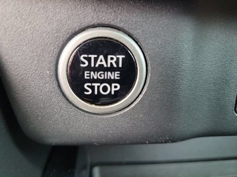 Used 2021 Nissan Rogue S FWD image 30