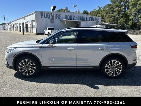 New 2026 Lincoln Corsair Reserve image 4