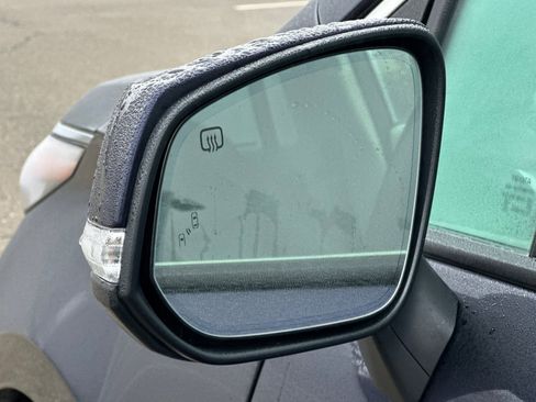 Used 2023 Toyota Sienna Platinum image 55