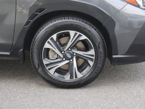 Used 2024 Subaru Crosstrek 2.0i Premium AWD/4WD image 9