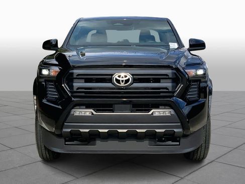 Used 2025 Toyota Tacoma SR5 image 4