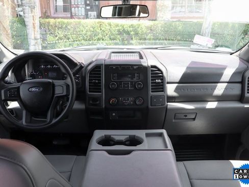 Used 2017 Ford F550 2WD Crew Cab Super Duty image 22