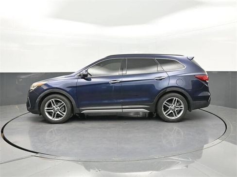 Used 2018 Hyundai Santa Fe Limited image 2