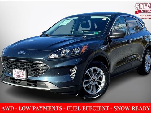 Used 2022 Ford Escape SE w/ Cold Weather Package image 3