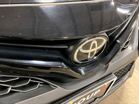Certified 2023 Toyota Camry SE image 28