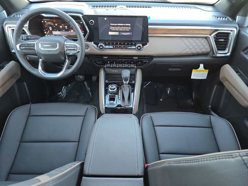 New 2026 GMC Canyon Denali w/ LPO, Denali Black Edition image 9