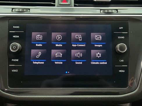 Used 2019 Volkswagen Tiguan SE FWD image 15