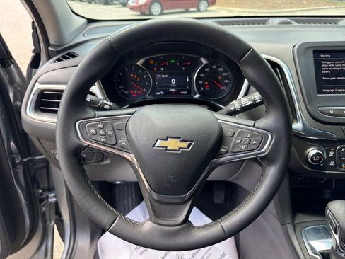 Used 2024 Chevrolet Equinox LT FWD image 24