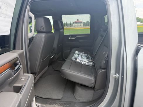 New 2025 GMC Sierra 3500 Denali w/ Technology Package image 11