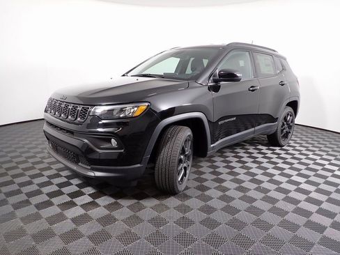 New 2026 Jeep Compass Latitude image 8