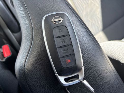 Used 2025 Nissan Versa SV image 21