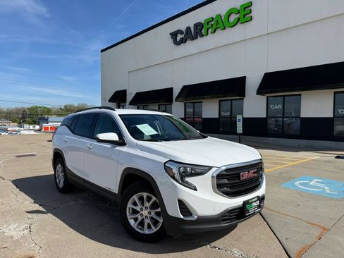 Used 2018 GMC Terrain SLE w/ Driver Convenience Package AWD/4WD image 1