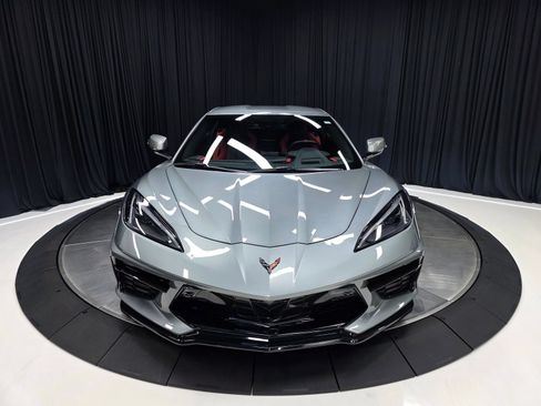 Used 2022 Chevrolet Corvette Stingray Preferred Cpe w/ Z51 Performance Package RWD image 9