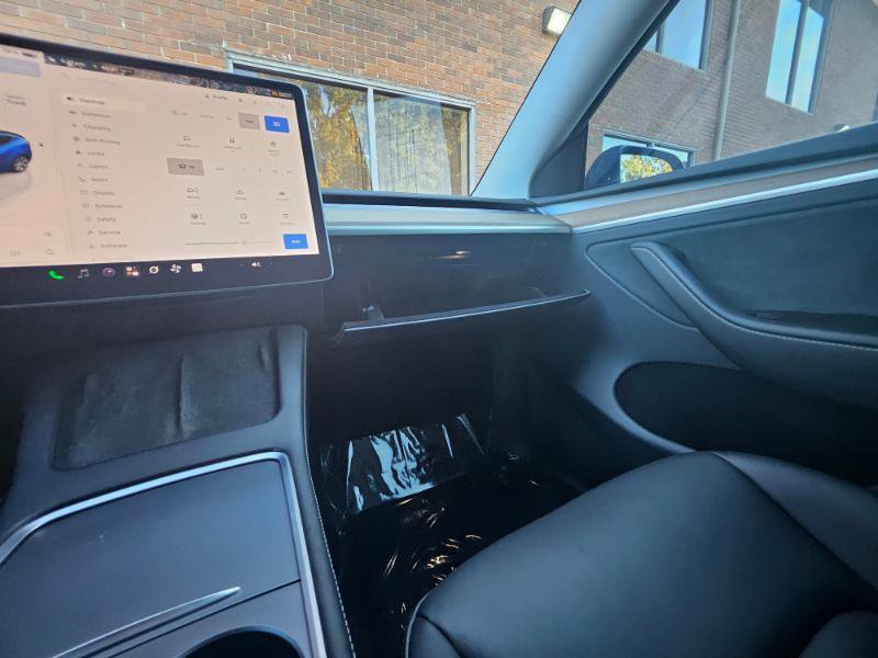 Used 2023 Tesla Model Y Long Range AWD/4WD image 57