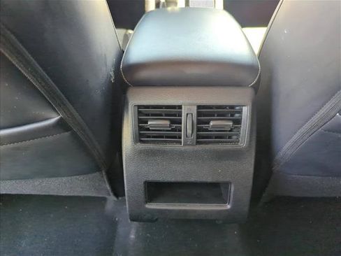 Used 2024 Mitsubishi Outlander SE FWD image 21