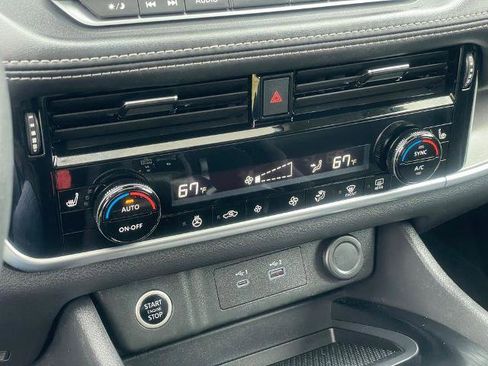 Certified 2023 Nissan Rogue SV image 23