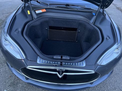 Used 2013 Tesla Model S Long Range image 37