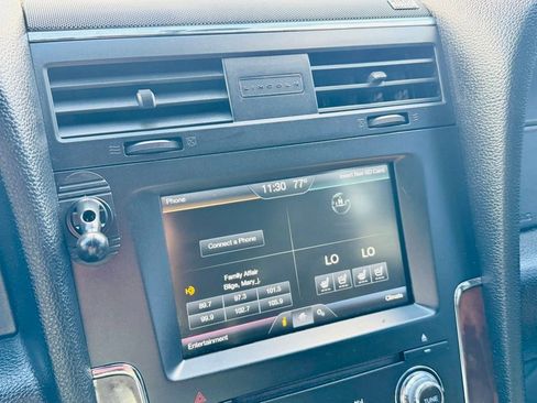 Used 2015 Lincoln Navigator 2WD image 21