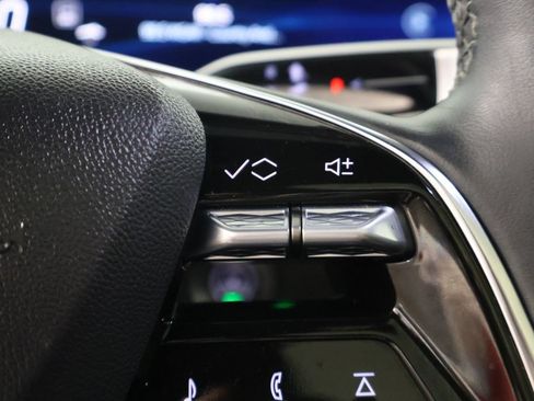 Used 2024 Cadillac Lyriq Luxury RWD image 46