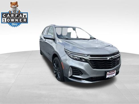Used 2023 Chevrolet Equinox RS image 2