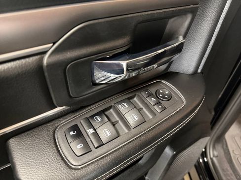 Used 2022 RAM 1500 Warlock AWD/4WD image 25