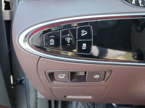 Used 2024 Genesis GV70 2.5T w/ Advanced Package AWD/4WD image 28