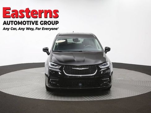 Used 2024 Chrysler Pacifica Touring-L FWD image 51