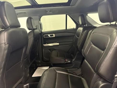Used 2023 Ford Explorer XLT w/ Equipment Group 202A AWD/4WD image 29