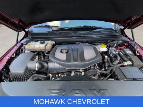Used 2025 RAM 1500 Laramie AWD/4WD image 30
