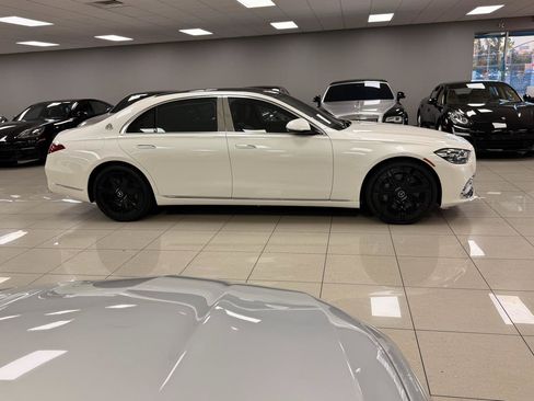 Used 2023 Mercedes-Benz S 580 4MATIC Sedan image 2