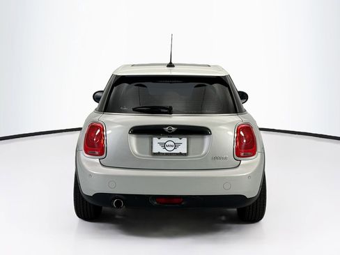 Used 2018 MINI Cooper 4-Door Hardtop FWD image 6