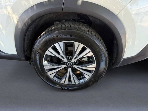 Used 2023 Nissan Rogue SV FWD image 14