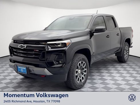 Used 2025 Chevrolet Colorado Z71 AWD/4WD image 1
