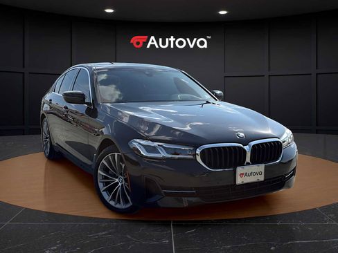 Used 2023 BMW 530i xDrive w/ Premium Package AWD/4WD image 7