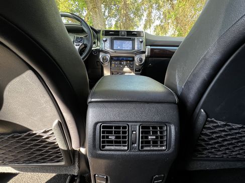 Used 2017 Toyota 4Runner Limited AWD/4WD image 38