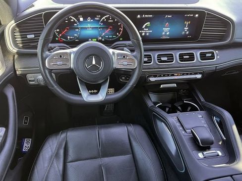 Used 2022 Mercedes-Benz GLS 450 4MATIC image 12