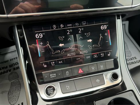 Used 2022 Audi Q8 Premium Plus image 29
