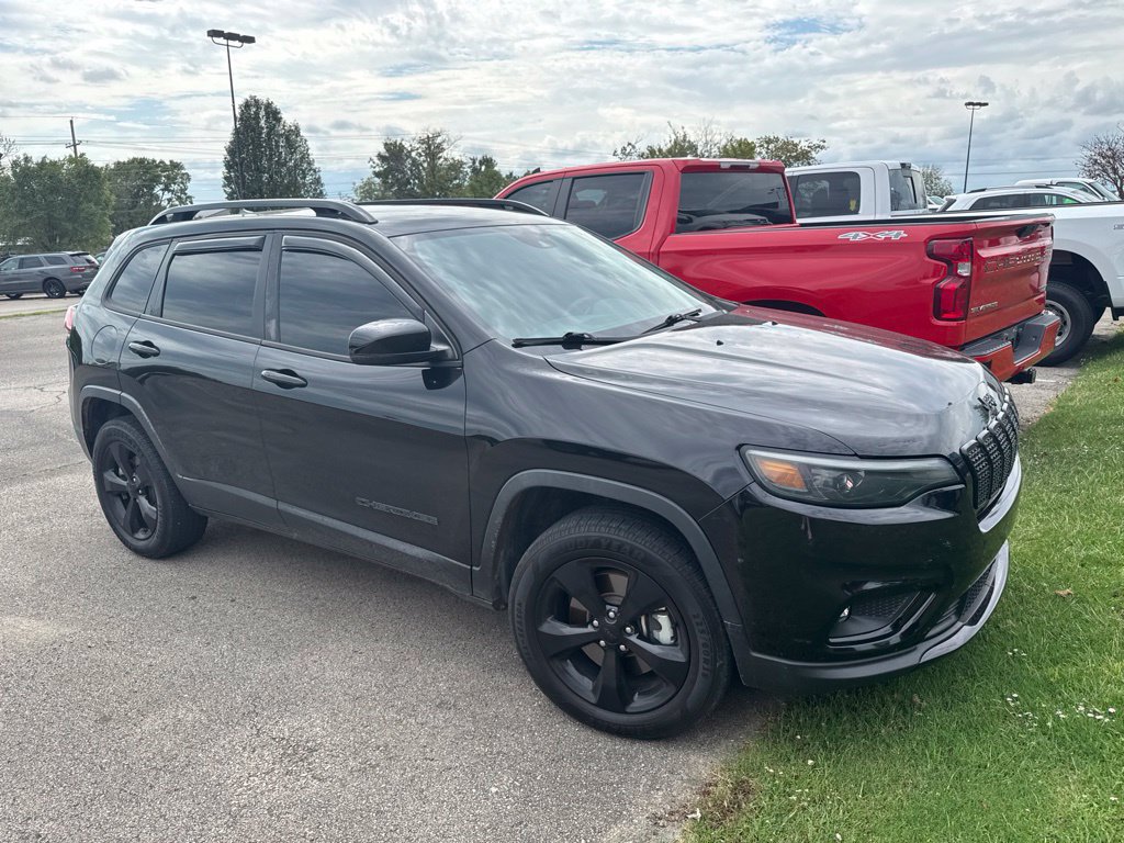 Used 2021 Jeep Cherokee Latitude Plus AWD/4WD image 3