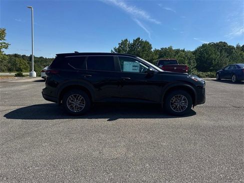 New 2026 Nissan Rogue S image 3