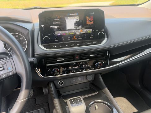 Certified 2023 Nissan Rogue SL w/ SL Premium Package AWD/4WD image 21
