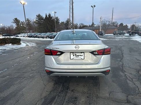 Used 2024 Nissan Altima 2.5 S image 32