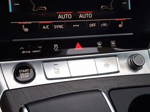 Used 2021 Audi A7 e Premium Plus w/ Interior Protection Package image 28