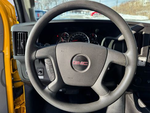Used 2021 GMC Savana 3500 Extended w/ Power Convenience Package image 14