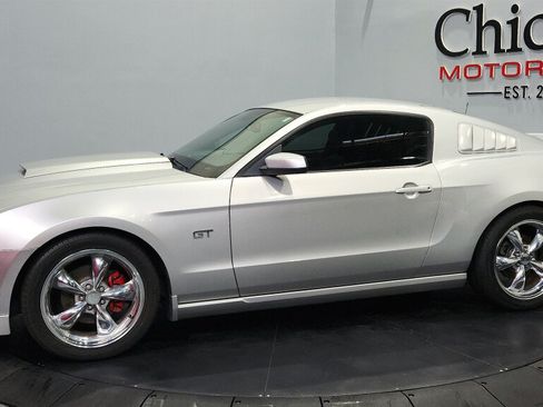 Used 2010 Ford Mustang GT Premium RWD image 6