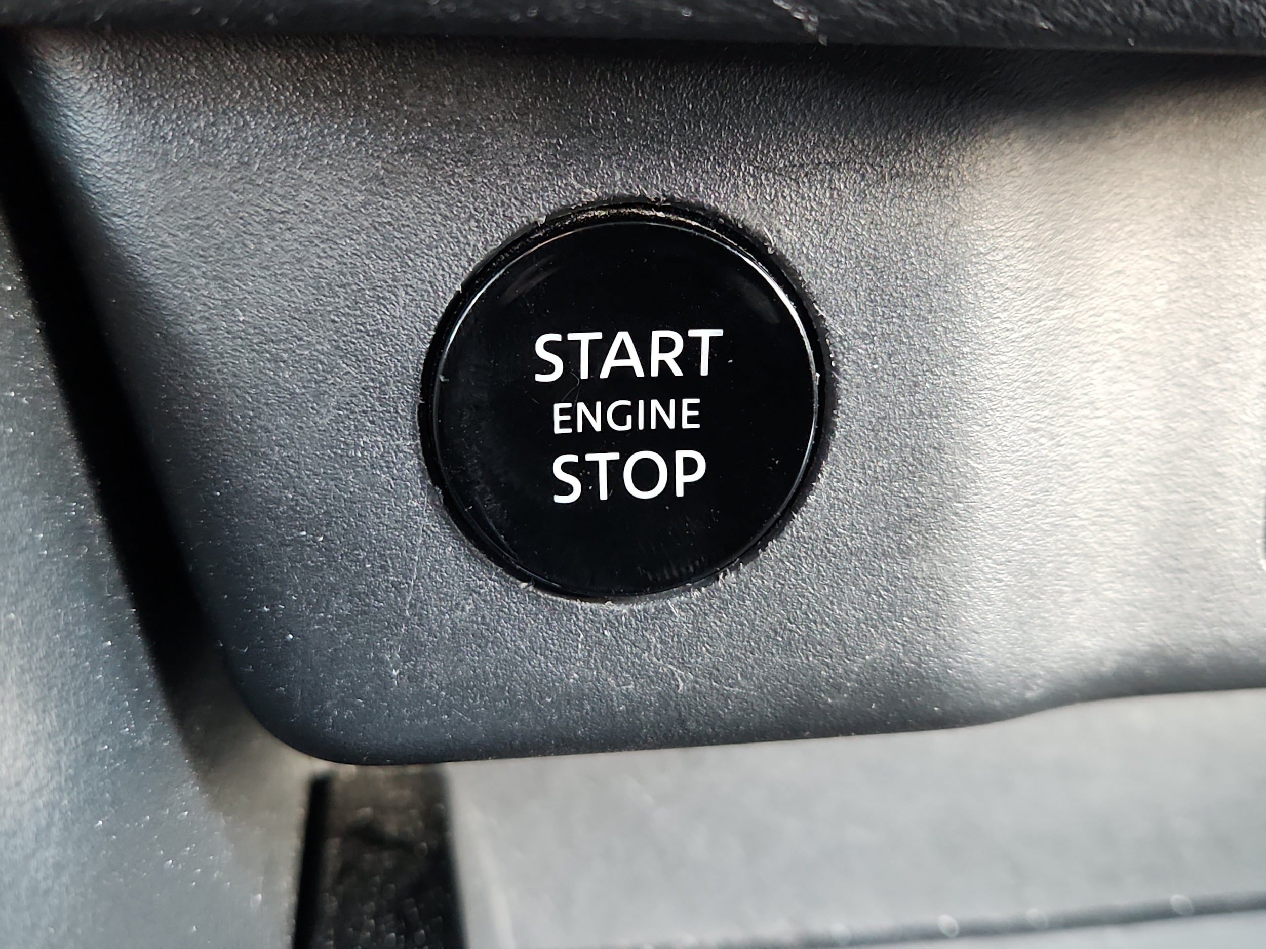 Used 2025 Nissan Rogue SV FWD image 20
