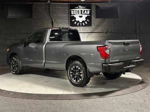 Used 2017 Nissan Titan S image 3