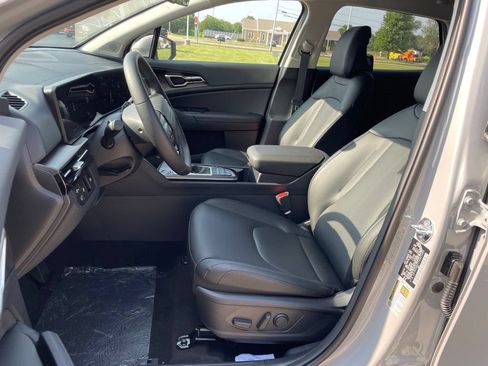 New 2026 Kia Sportage EX FWD image 8