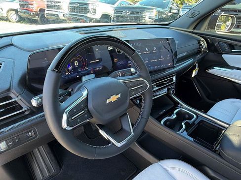 New 2026 Chevrolet Traverse High Country FWD image 6