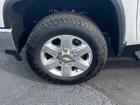 Used 2022 Chevrolet Silverado 2500 LTZ w/ LTZ Plus Package image 34